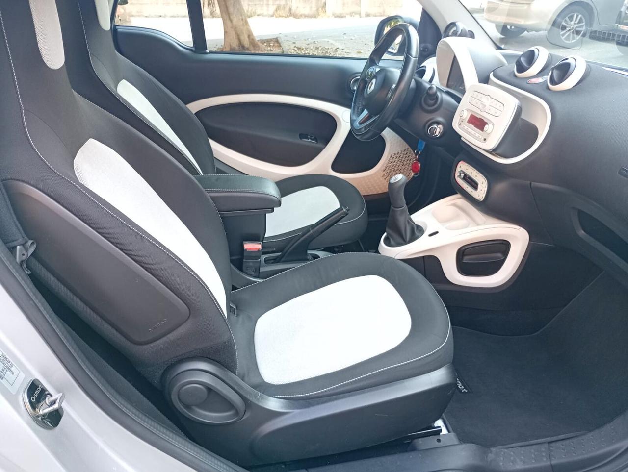 SMART FOR TWO 1.0 BENZINA 52 KW MANUALE 2015 PASSION