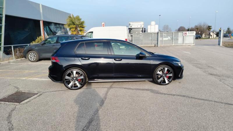 Volkswagen Golf 2.0 tdi GTD 200cv dsg
