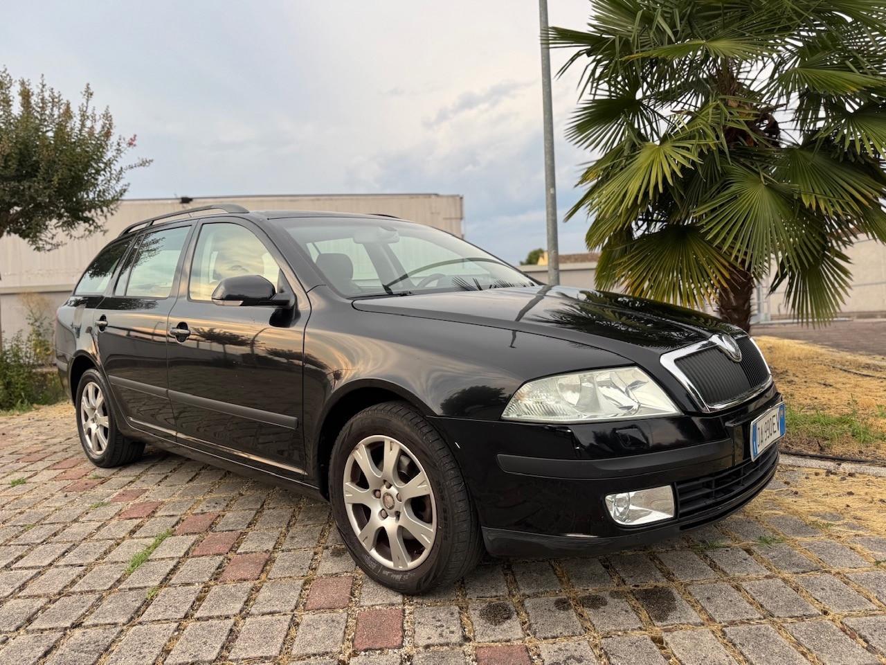 Skoda Octavia 1.9 TDI DSG Wagon Elegance