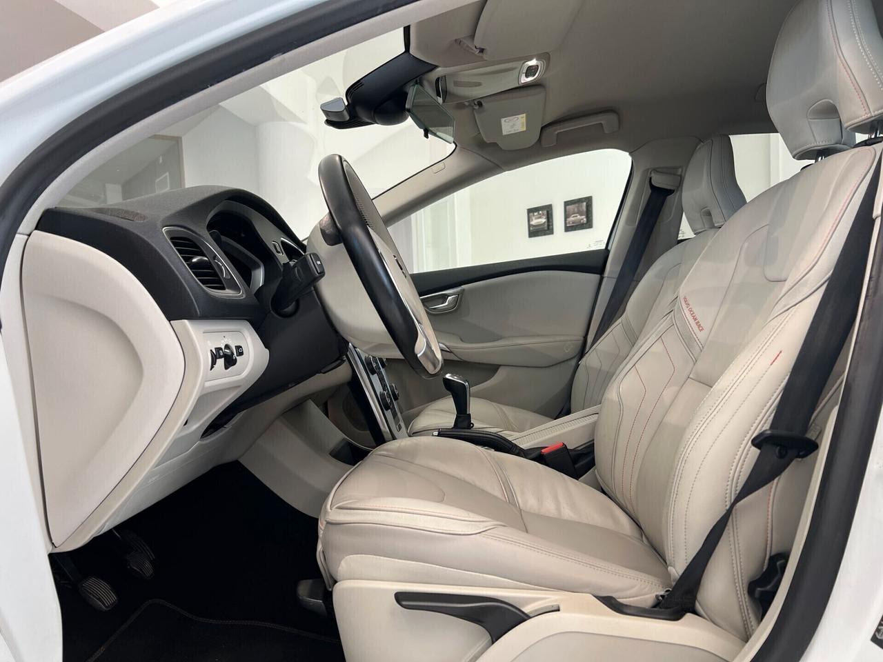 Volvo V40 Cross Country V40 Cross Country D2 Momentum
