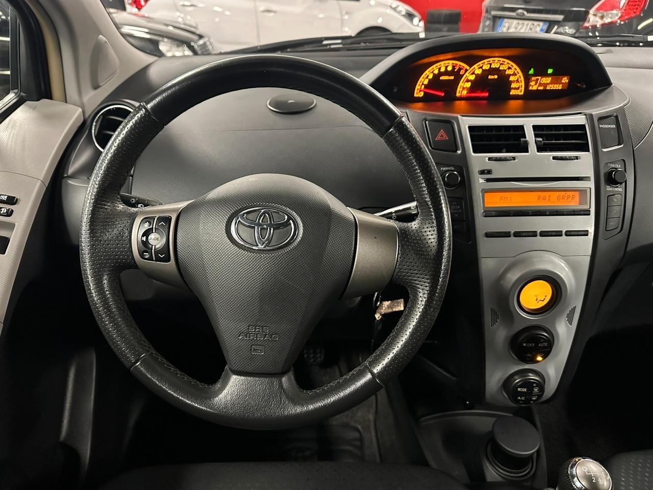 Toyota Yaris 1.3 5 porte Sol