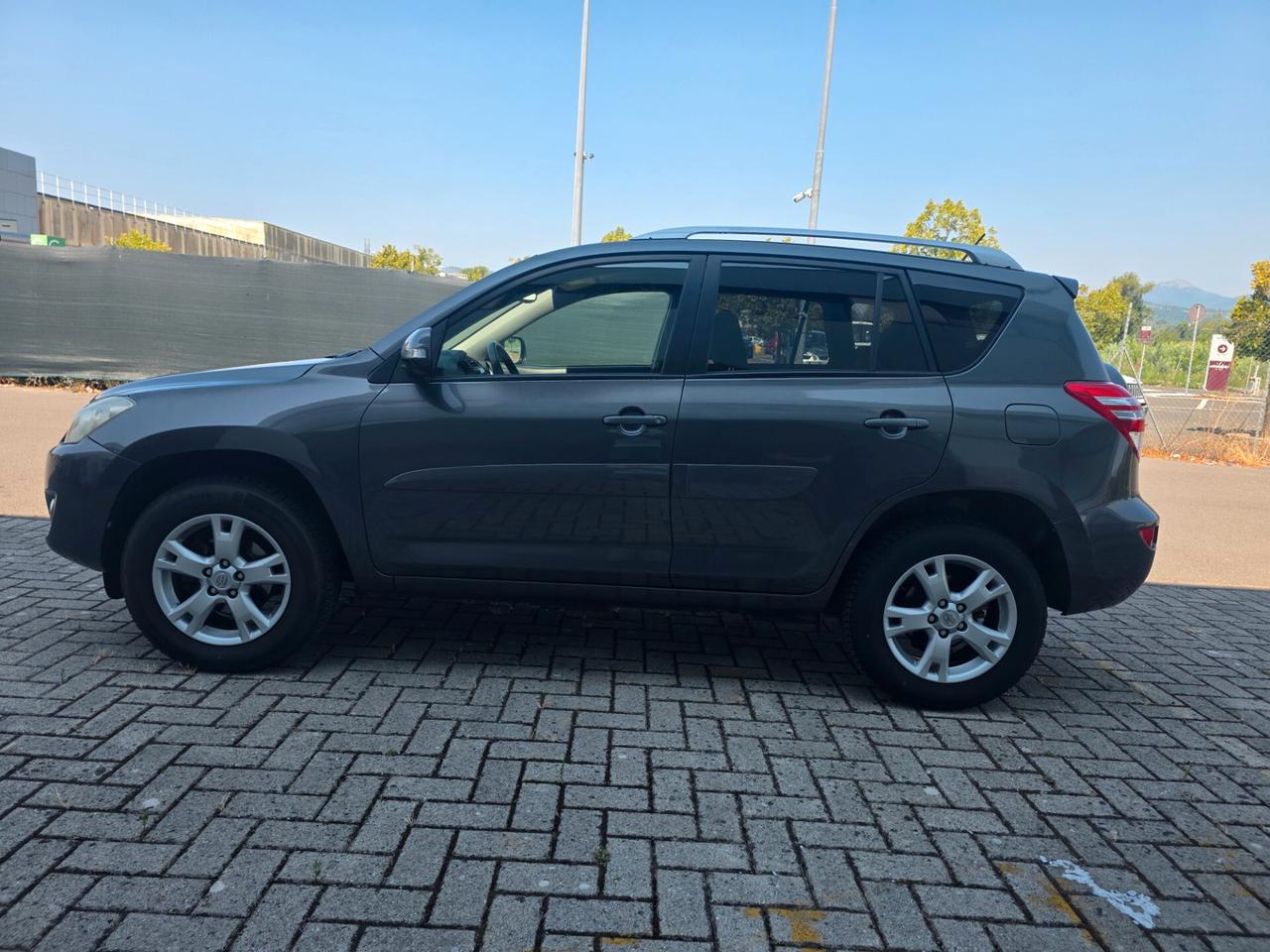 Toyota RAV 4 RAV4 2.2 D-4D 150 CV DPF Luxury