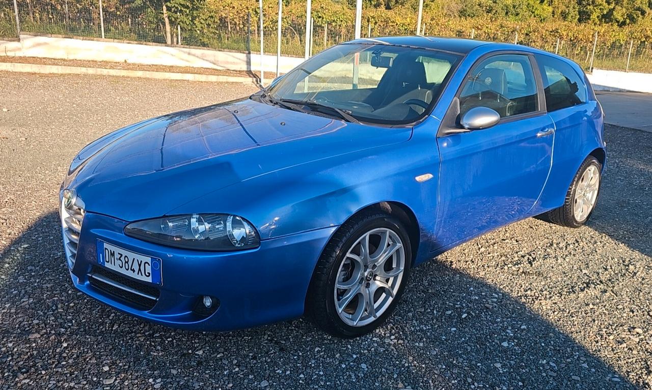 Alfa Romeo 147 1.6 16V TS (105) 3 porte Distinctive