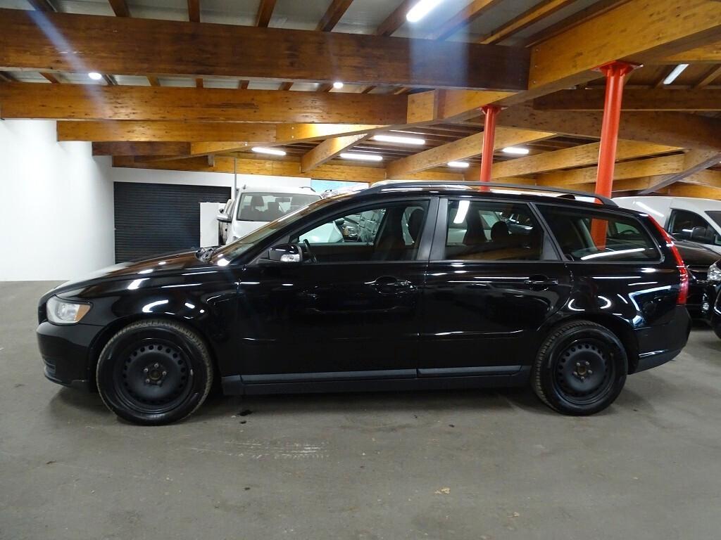 Volvo V50 2.0d Momentum 136 CV NEOPATENTATO