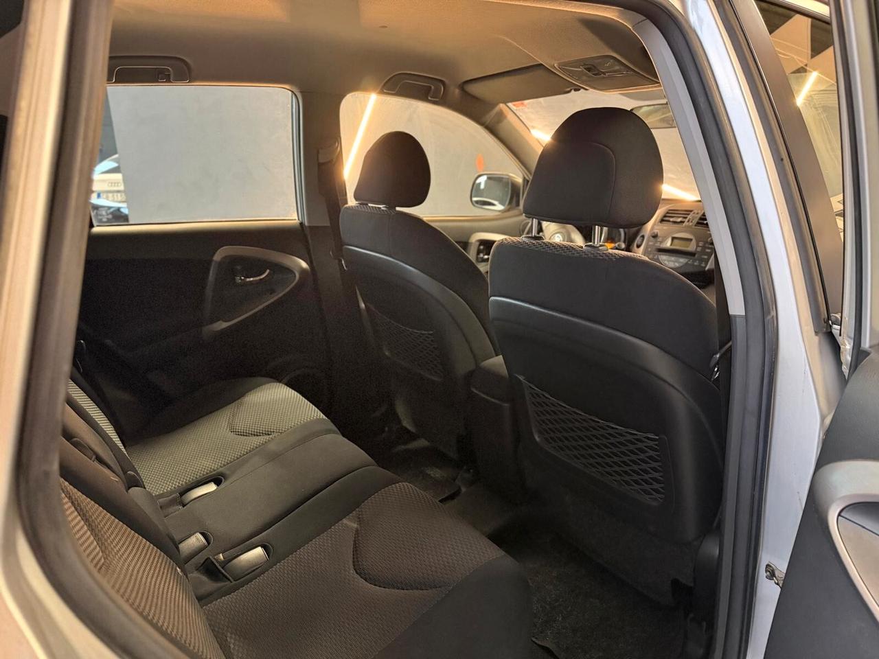 Toyota RAV 4 RAV4 2.0 Sol
