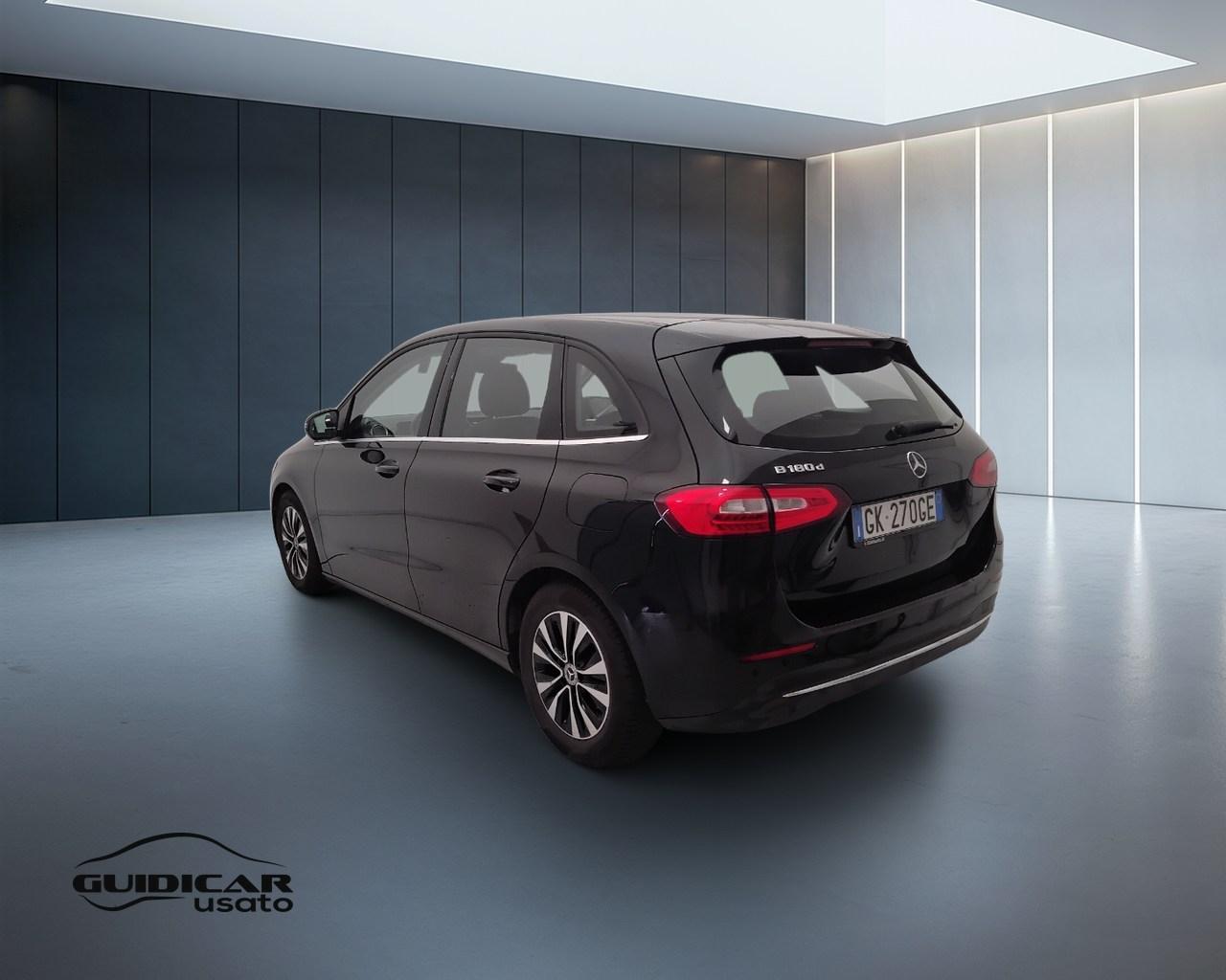 Mercedes-Benz Classe B - W247 2018 - B 180 d Sport auto