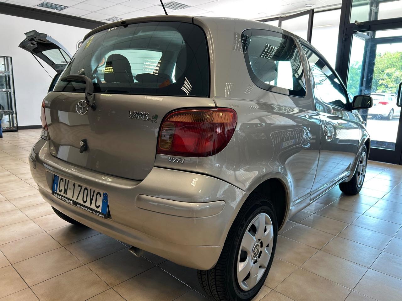Toyota Yaris 1.0i 16V 65cv 112.000 KM
