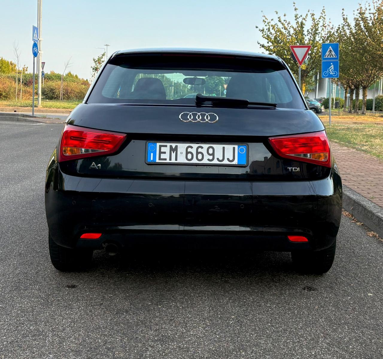 Audi A1 1.6 TDI 105 CV Admired 1prop perfetta