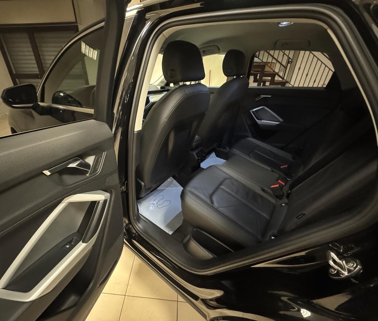 Audi Q3 40 TDI quattro S tronic Business