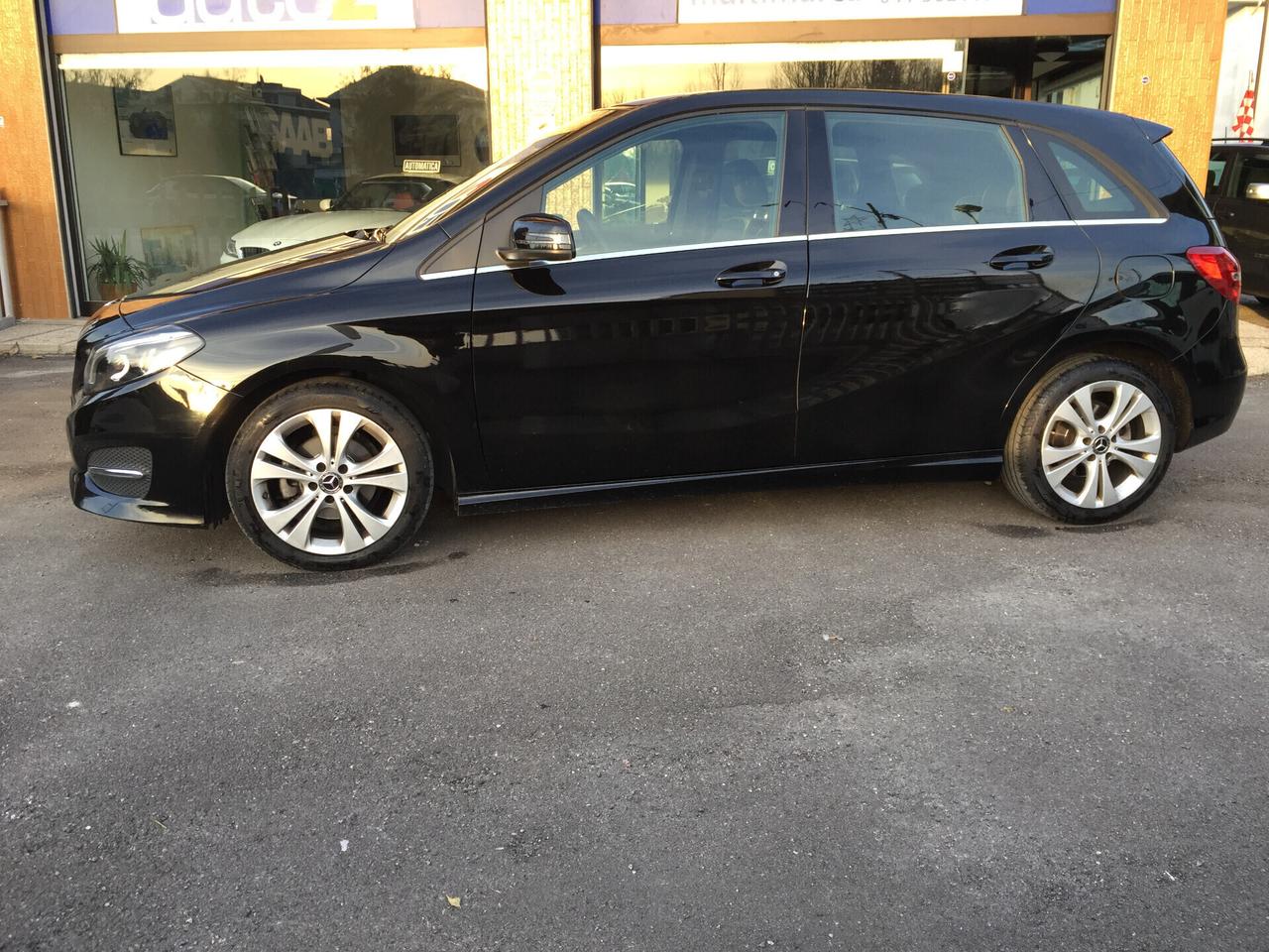 Mercedes-benz B 180 d Automatic Sport