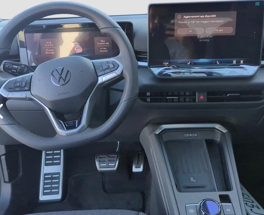 Volkswagen T-Roc 1.5 eTSI ACT 150 CV DSG R-Line