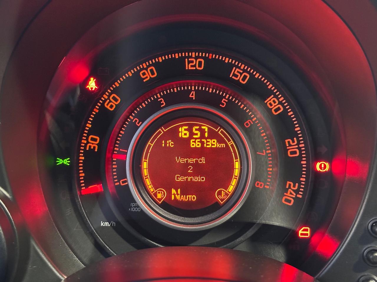 Abarth 500 C 2011 1.4 Turbo 140CV AUT. PARI AL NUO