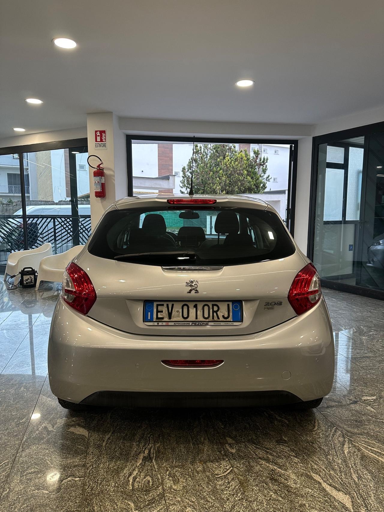 Peugeot 208 1.6 e-HDi 92 CV Stop&Start 5 porte Allure
