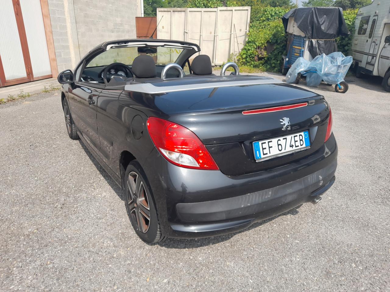 Peugeot 207 1.6 VTi 120CV CC Féline