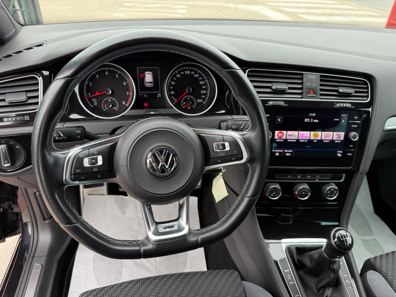 Volkswagen Golf 1.4 TSI 125 CV 5p. Sport R-LINE NEOPATENTATI