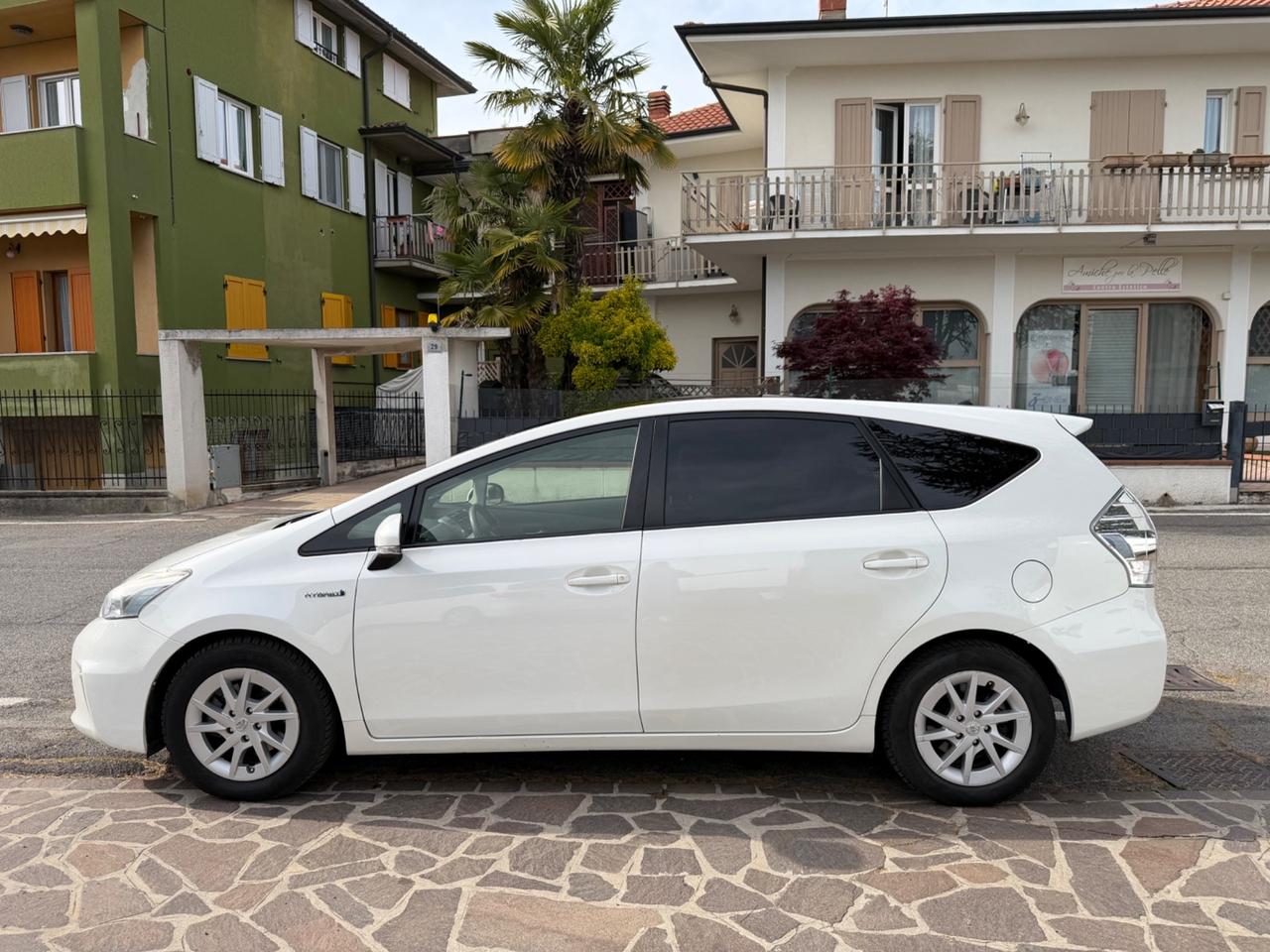 Toyota Prius Prius+ 1.8 Lounge