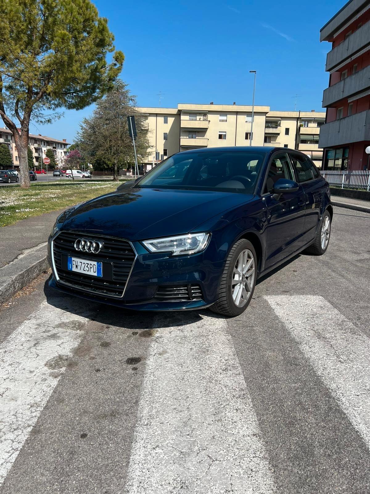 Audi A3 Sedan 35 TDI S tronic Business