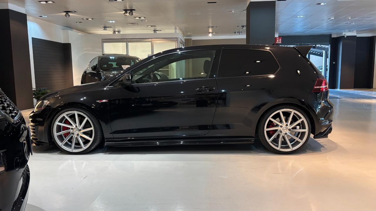 VOLKSWAGEN GOLF GTI 2.0 BENZINA 230CV - 2014