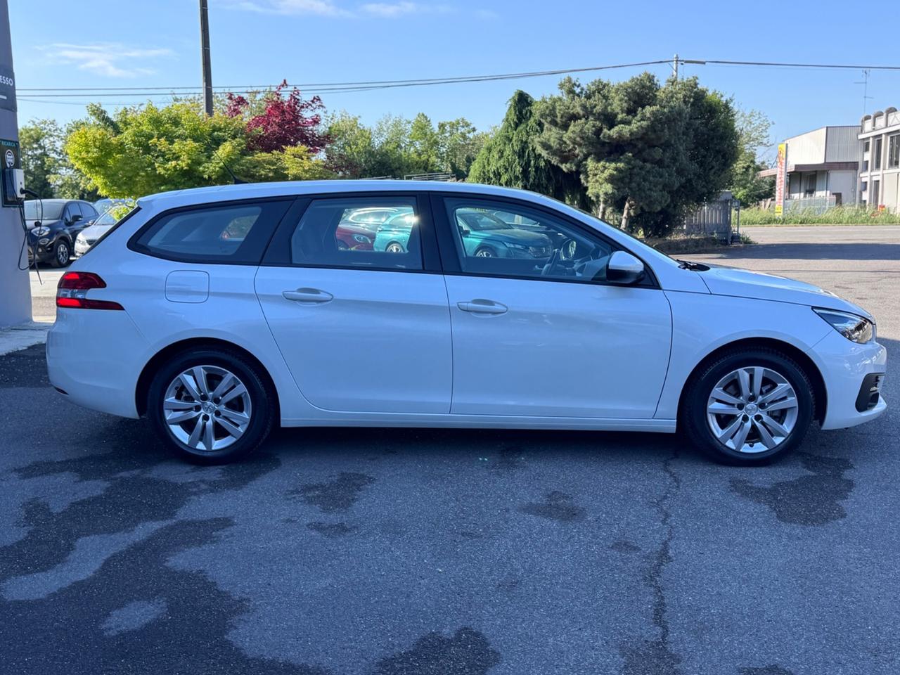 Peugeot 308 BlueHDi 130 S&S SW AllureVIRTUAL COCKPIT