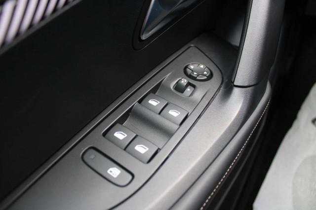 Peugeot 2008 1.2 puretech Allure 130cv automatica con CarPlay
