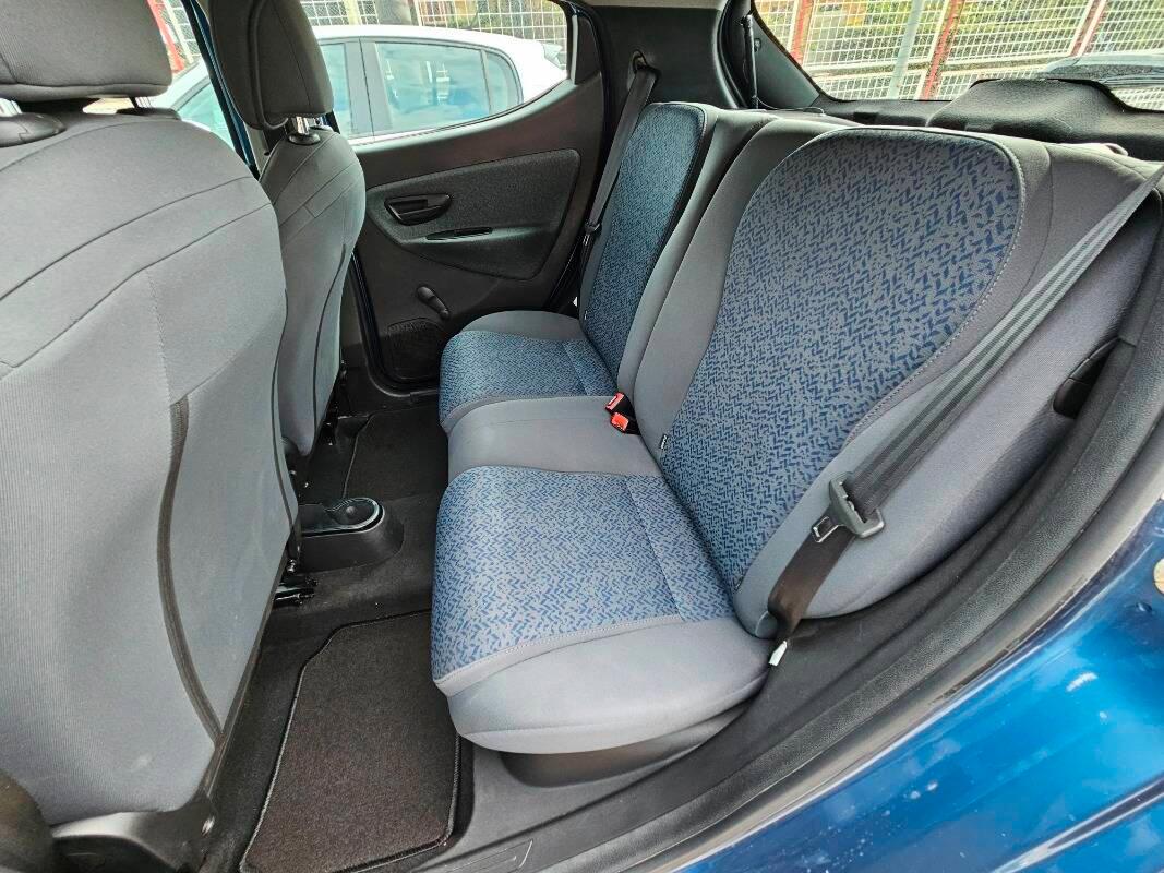 Lancia Ypsilon III 1.0 firefly hybrid Silver s&s 70cv