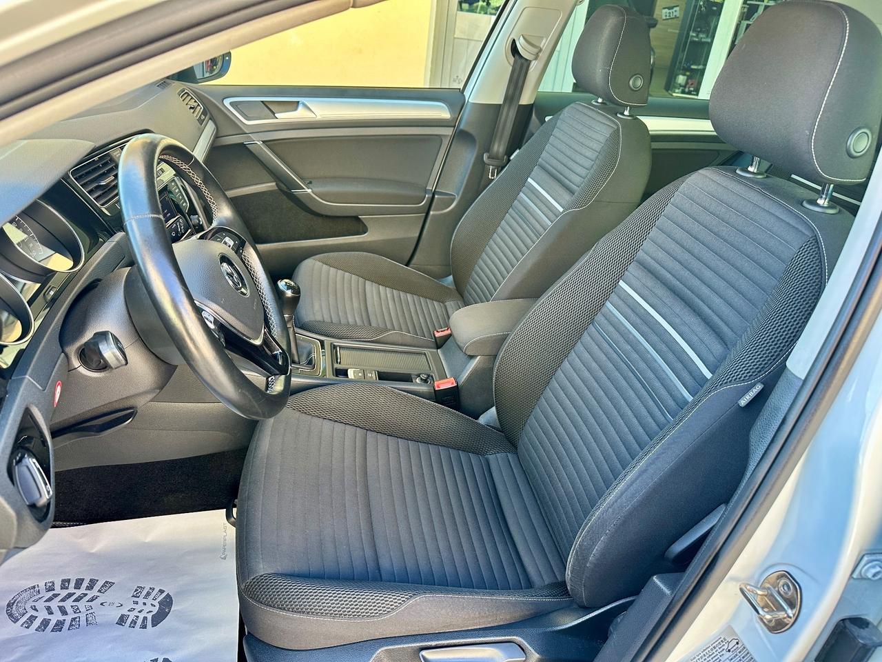 Volkswagen Golf 2.0 TDI 5p. CUP "Limited Edition"
