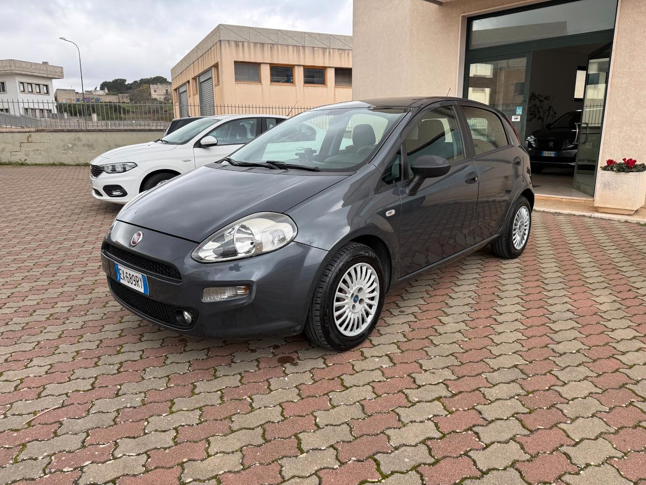 Fiat Punto 1.3 MJT II 75 CV 5 porte Street