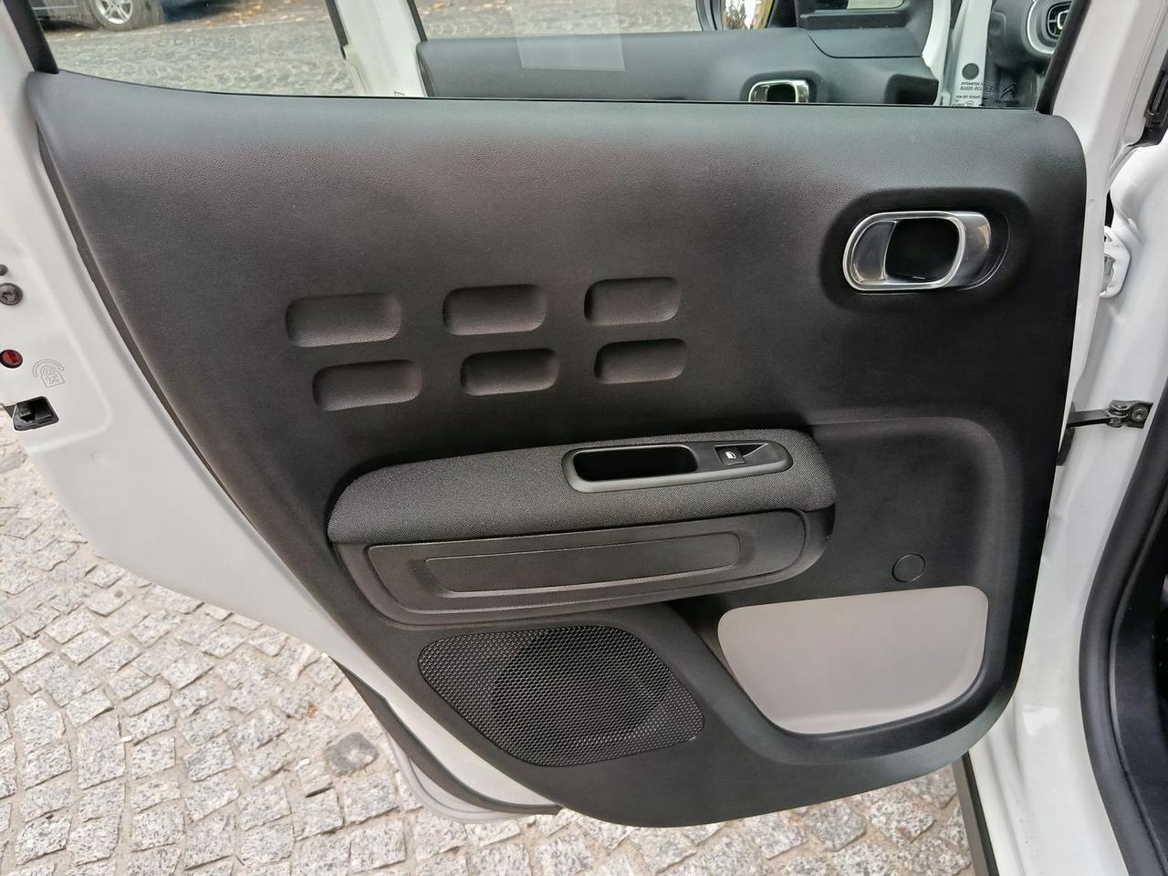 Citroen C3 1.2 PureTech 82 Shine #6840