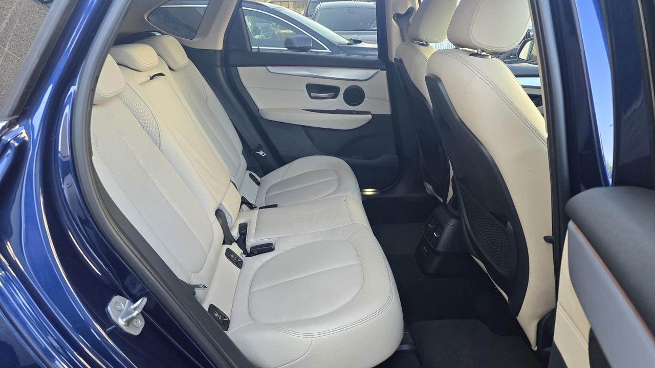 Bmw serie2 Active Tourer 220d Luxury aut. Xdrive 190cv PELLE LED