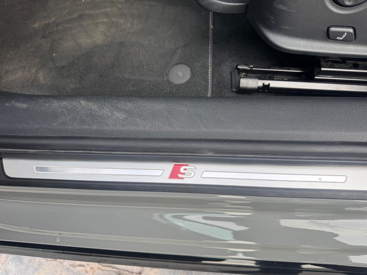 Audi A4 40 TDI quattro S tronic edition