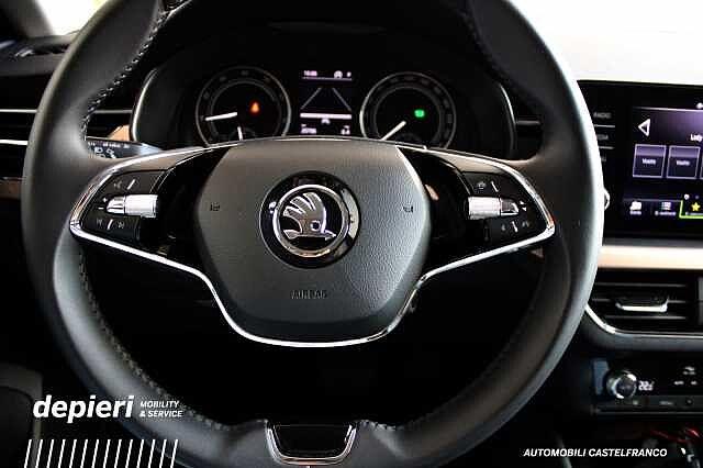 SKODA Kamiq 1.0 TSI DSG Black Dots -Neop
