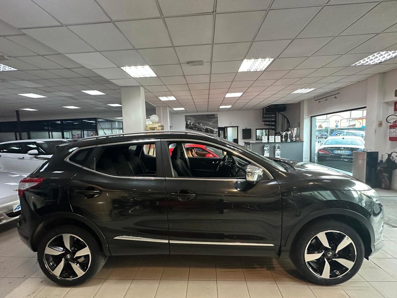 Nissan Qashqai 1.5 dCi N-CONNECT FULL OPT. UNICOPROPRIETARIO