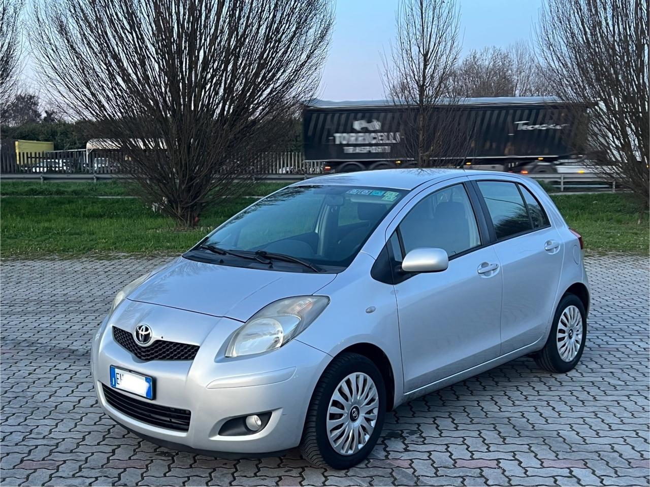 Toyota Yaris 1.4 D-4D DPF 5 porte