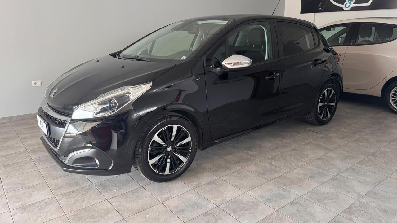 Peugeot 208 BlueHDi 100 S&S 5 porte Signature