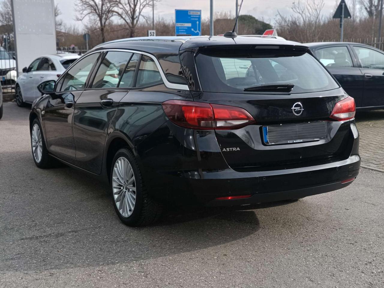 Opel Astra 1.6 CDTi 136CV aut. Sports Tourer Business
