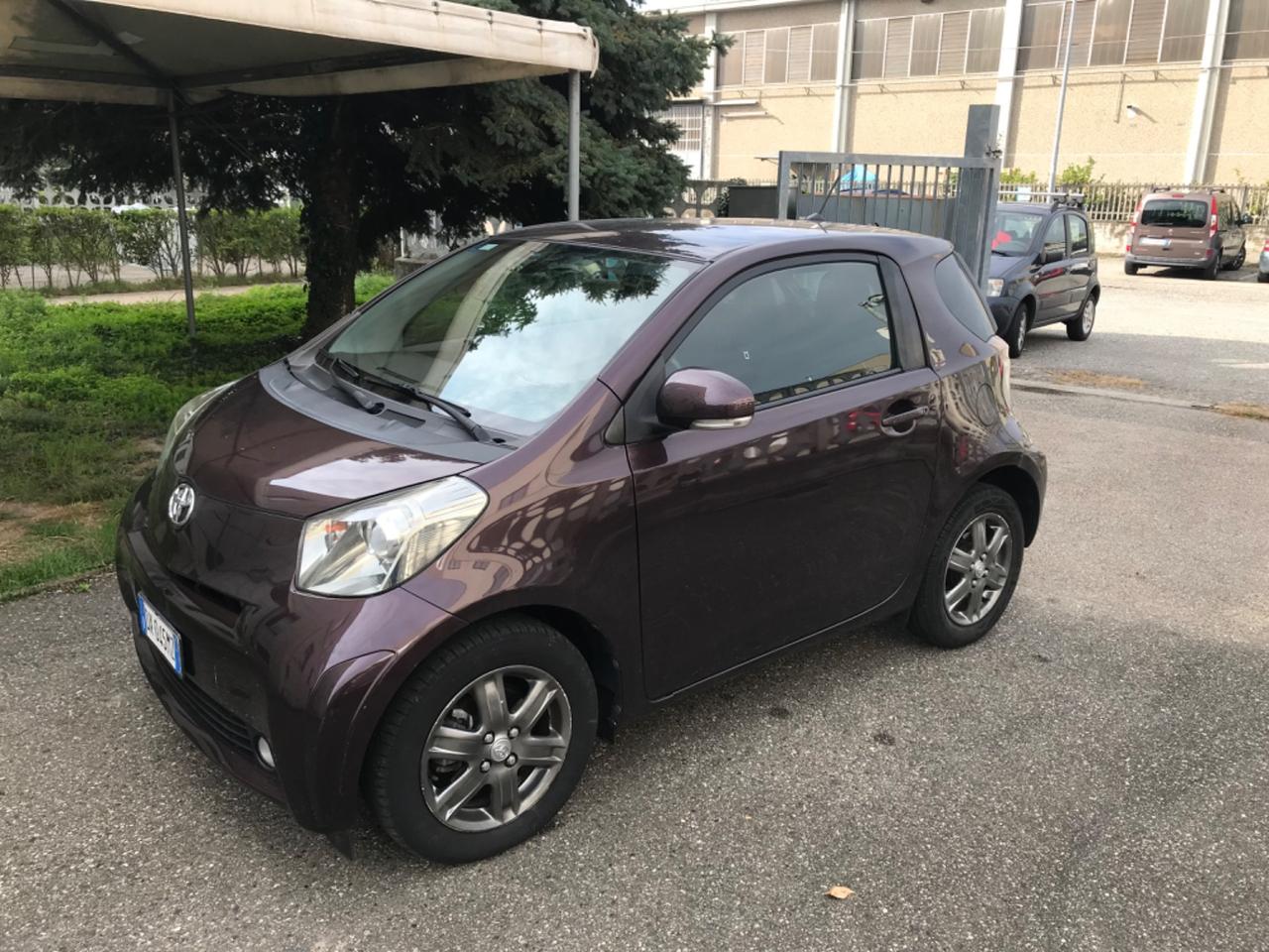 Toyota iQ 1.0 Multidrive