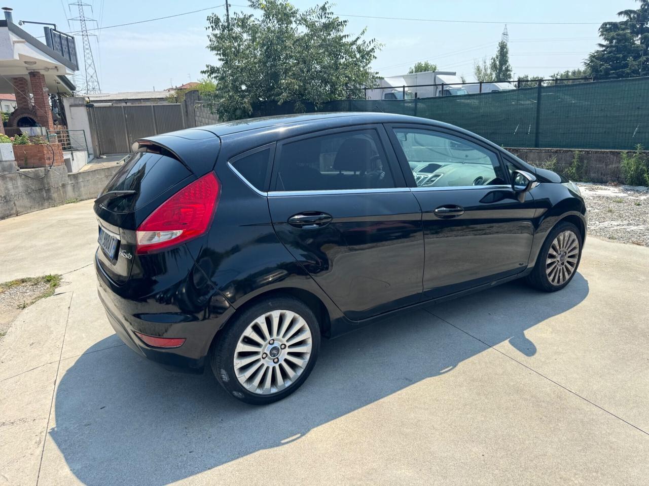 Ford Fiesta 1.4 5 porte Bz.- GPL Titanium