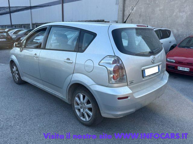TOYOTA Corolla Verso 2.0 16V D-4D