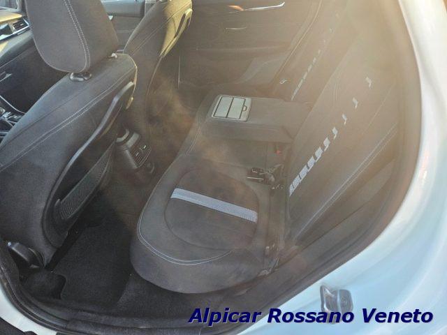 BMW 220 i Active Tourer Luxury autom.