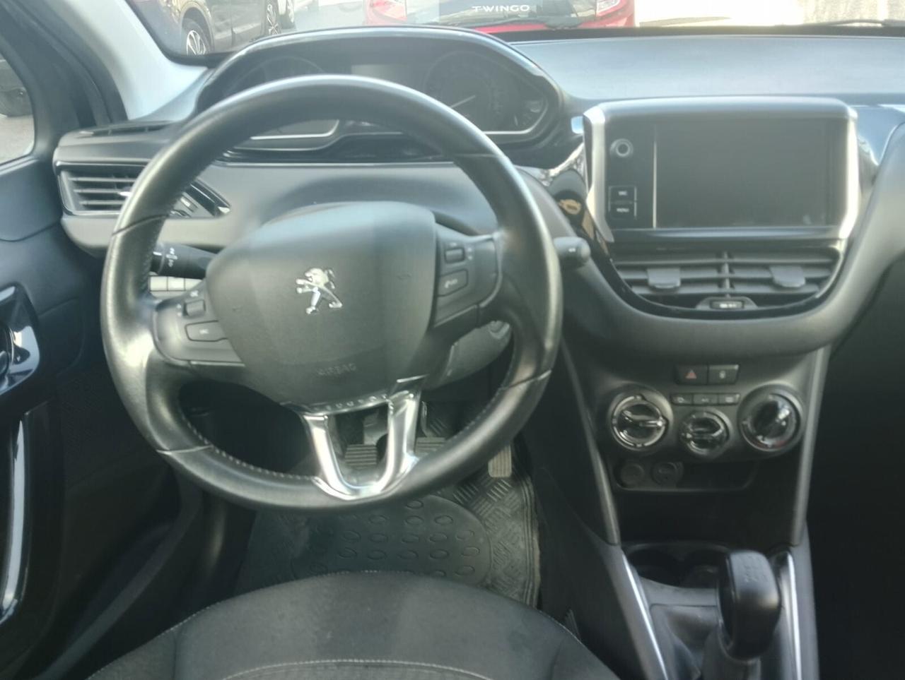 Peugeot 208 PureTech 82 5 porte Allure