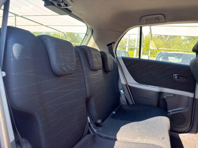 TOYOTA Yaris 1.0 5 porte