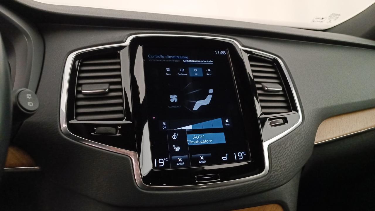 VOLVO XC90 2.0 b5 Momentum Pro awd 7p.ti geartronic