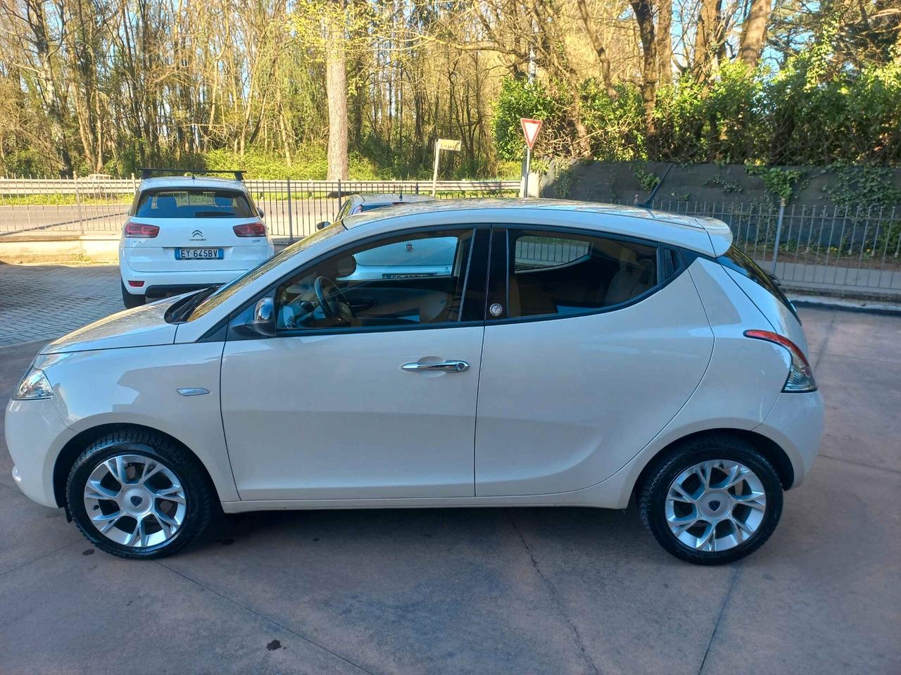 Lancia Ypsilon 1.2 69 CV 5 porte Opening Edition