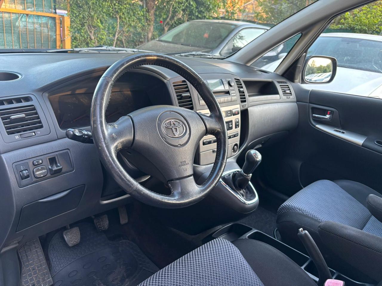Toyota Corolla Verso 2.0 tdi D-4D OK Neopatentati
