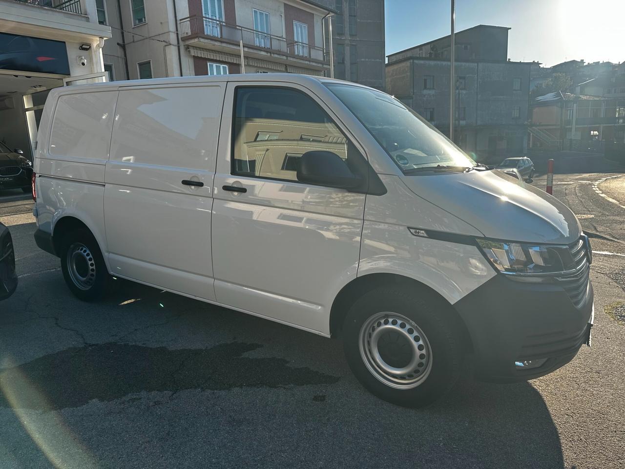 Volkswagen Transporter T6.1 (3 Posti) L1H1 CLIMA / TEMPOMAT