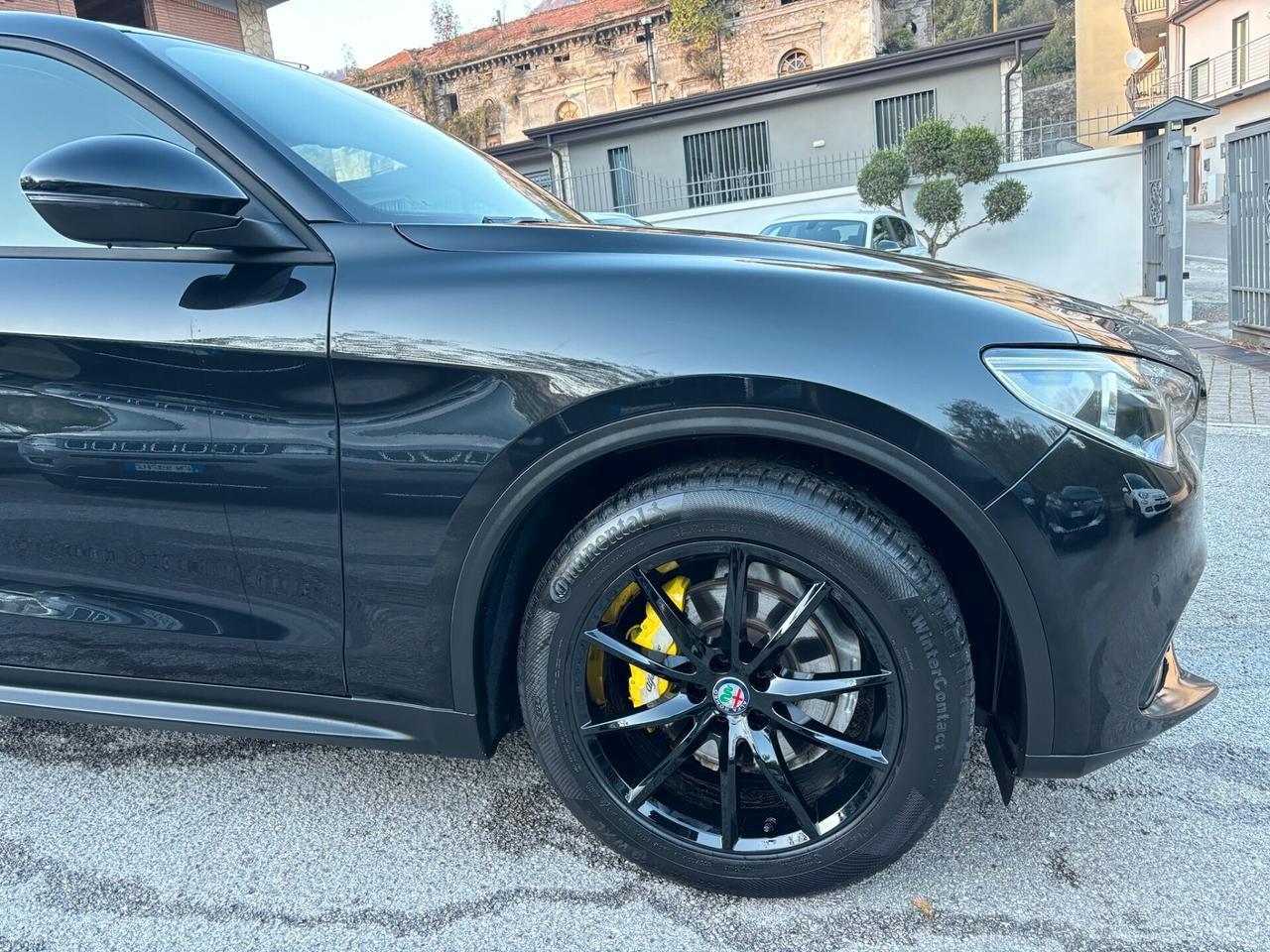 Alfa Romeo Stelvio 2.2 Turbodiesel 190 CV RWD FULL SUPER MY 21 - TOTAL-BLAK