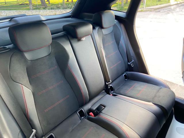 MERCEDES-BENZ GLA 200 d Automatic Premium Amg PACK NIGHT