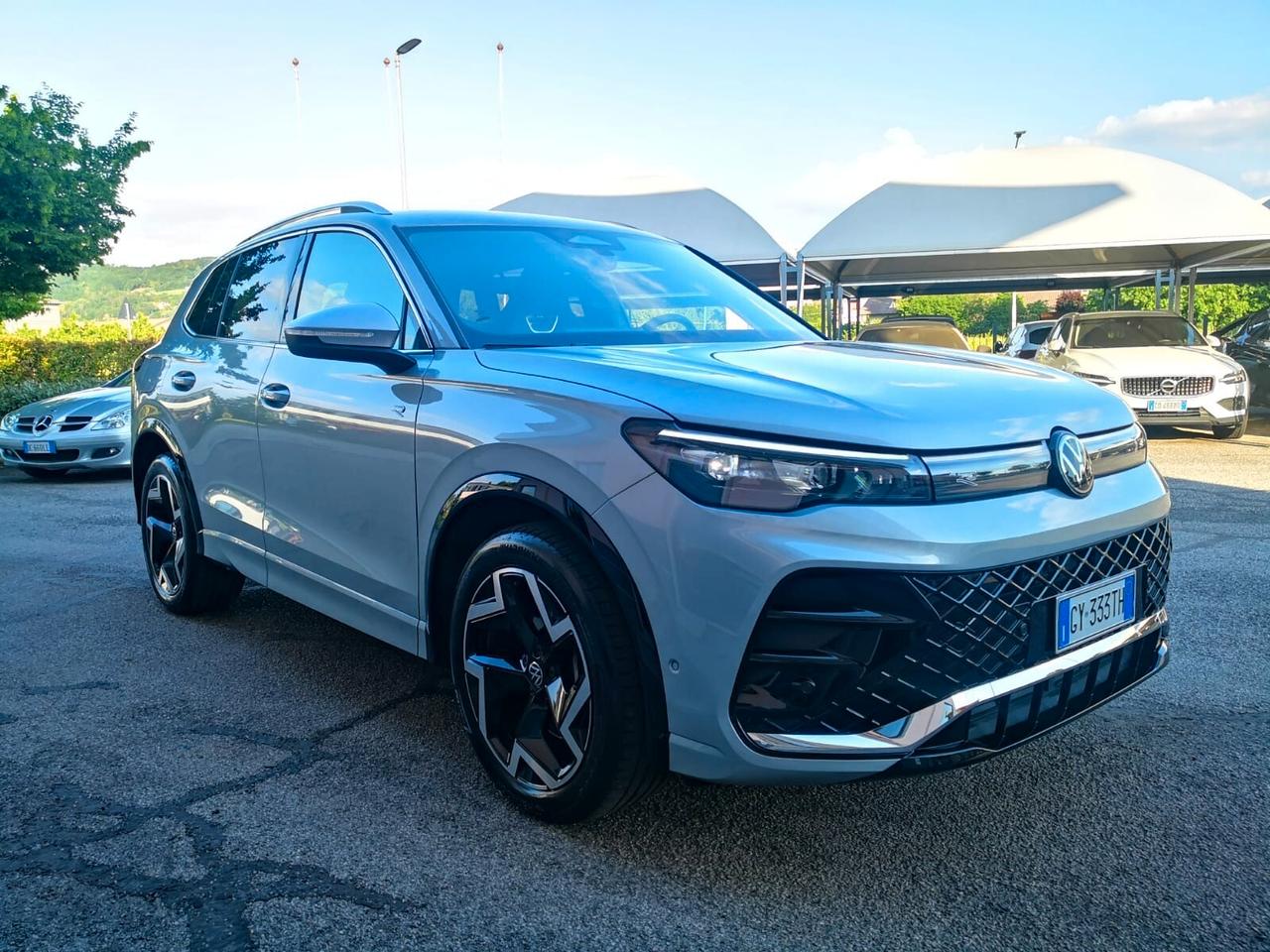 Volkswagen Tiguan 2.0 TDI 150 CV DSG R-Line ***GARANZIA VW***