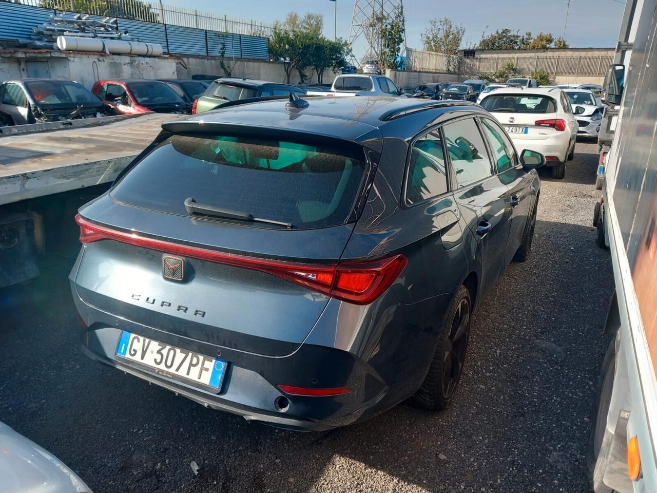 Cupra Leon 15 BENZINA 150 IBRIDA ANNO 2024 SINISTRATA