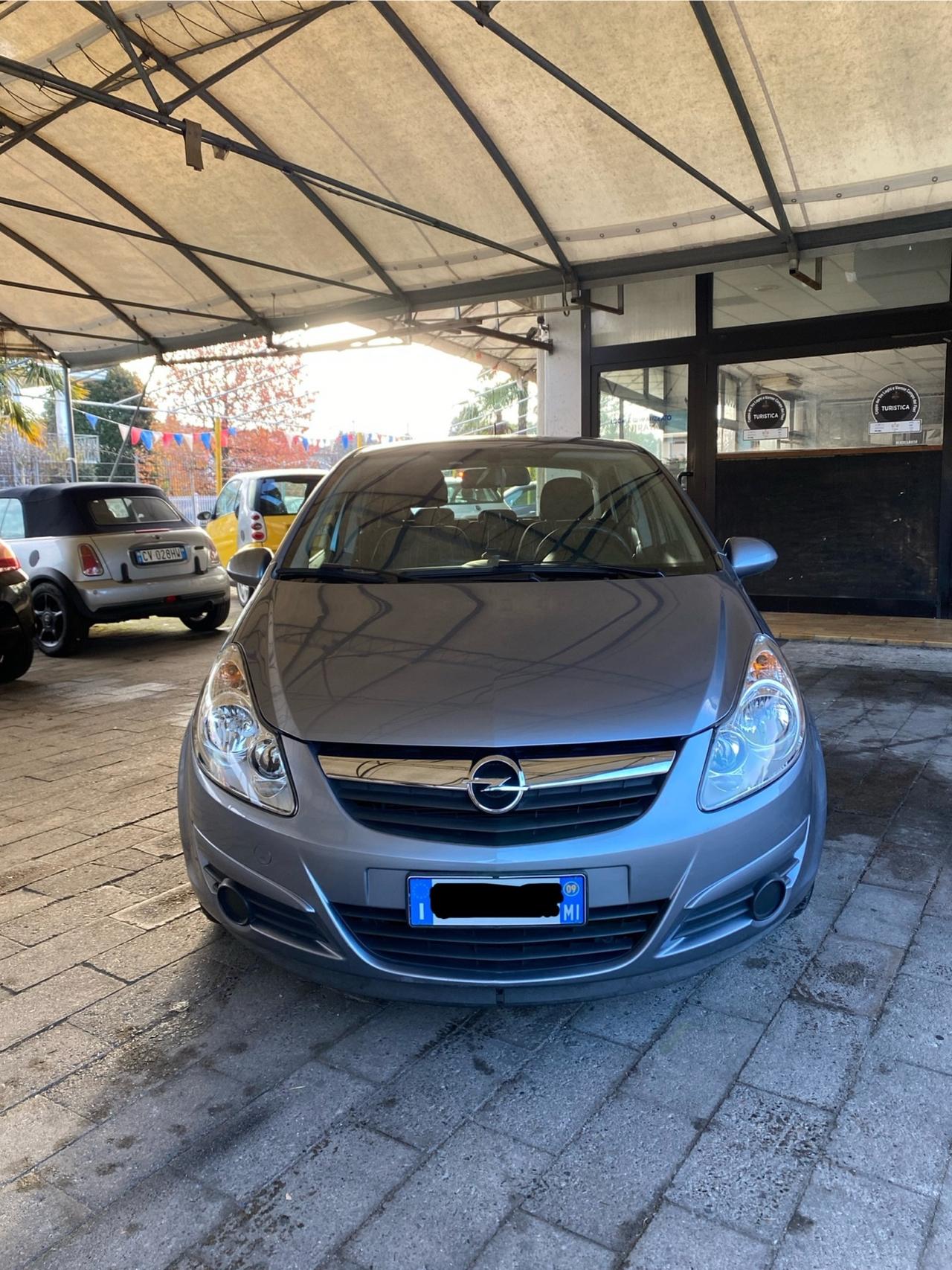 Opel Corsa 1.2 5 porte Cosmo